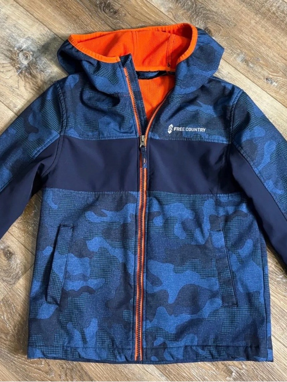 Boys 10/12 Free Country Navy Hooded soft shell Jacket with Bright Orange Trim